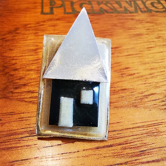 Vintage Artisan Made Glass Metal and Acrylic House Brooch Pin - Picture 10 of 10